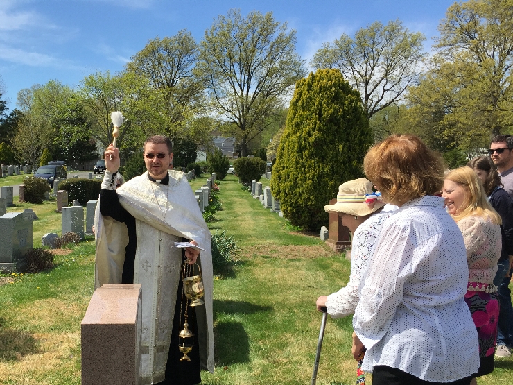 Photo 9 from Grave Blessings on St. Thomas Sunday