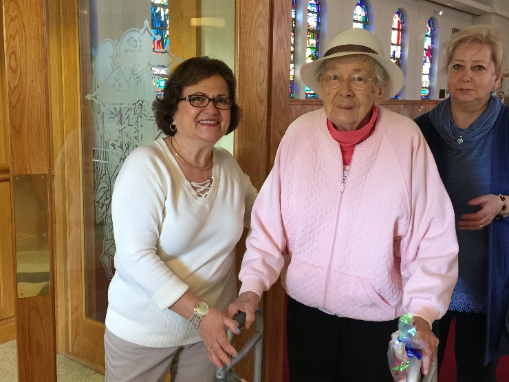 Photo 8 from Mother's and Father's take center stage