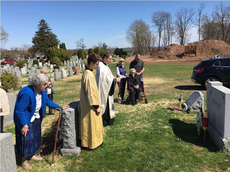 Photo 18 from Blessing of Graves at East Ridgelawn Cemetery