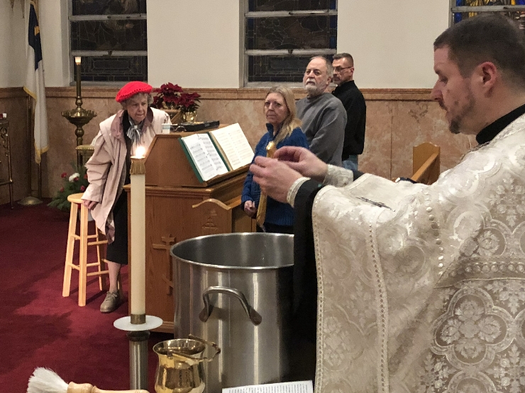 Photo 9 from Fr. Igor, Mat. Anna, Maxim and Sofia Looking Back