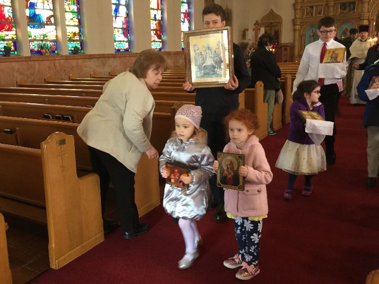 Photo 37 from Fr. Igor, Mat. Anna, Maxim and Sofia Looking Back